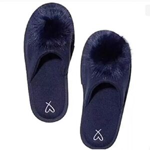 VICTORIAS SECRET ⭐️ slippers NWOT